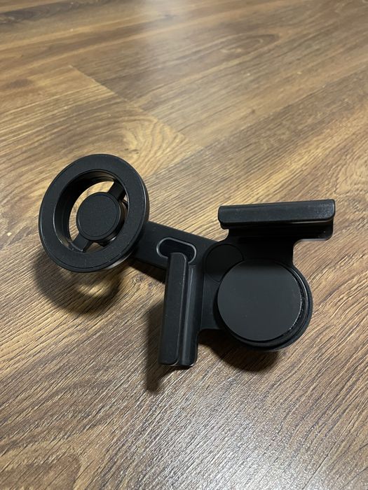 Пластиковий тримач для телефона на екран (в тому числі Тесла Y/X/3)