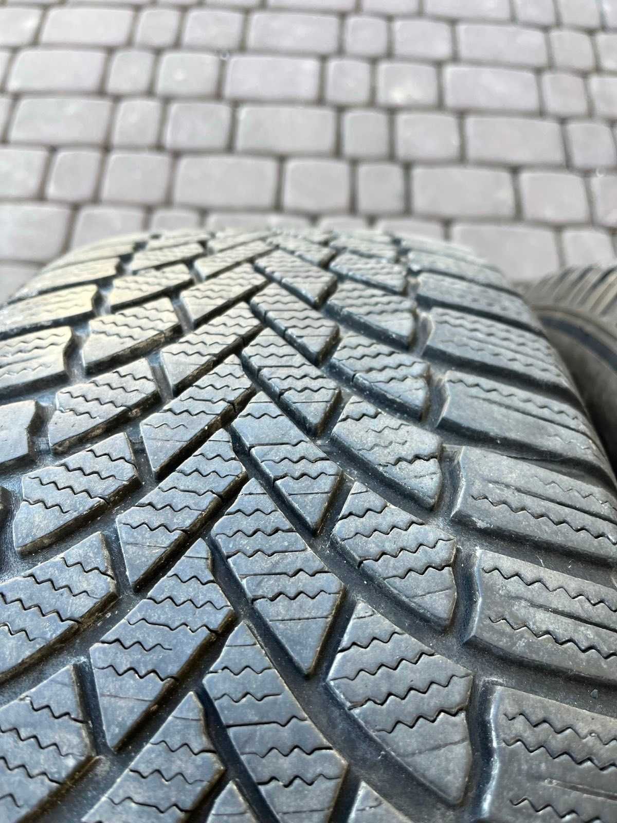 Opony Bridgestone Blizzak LM005 235/55/18 104H XL