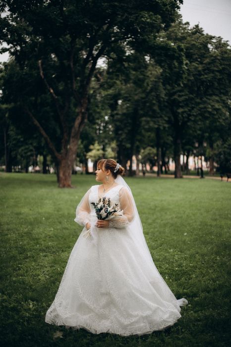 Сукня Весільна, 50 розмір не вінчана