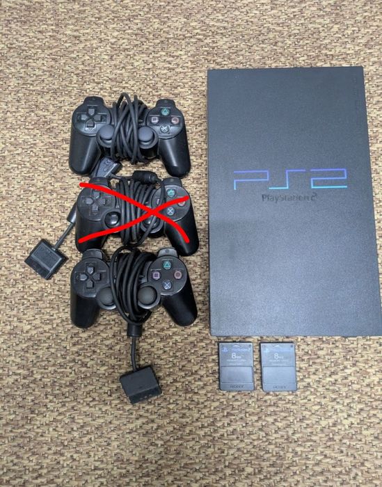 PlayStation 2 Fat SCPH-30004 + 2 comandos + 2 memory cards