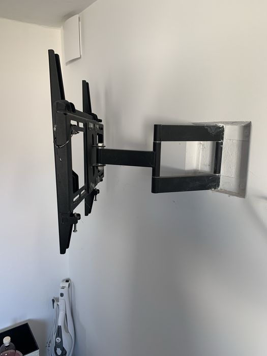 Wieszak uchwyt do TV EMMERSON