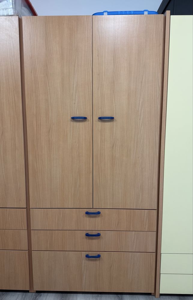 Moveis/ roupeiros marca interdesign