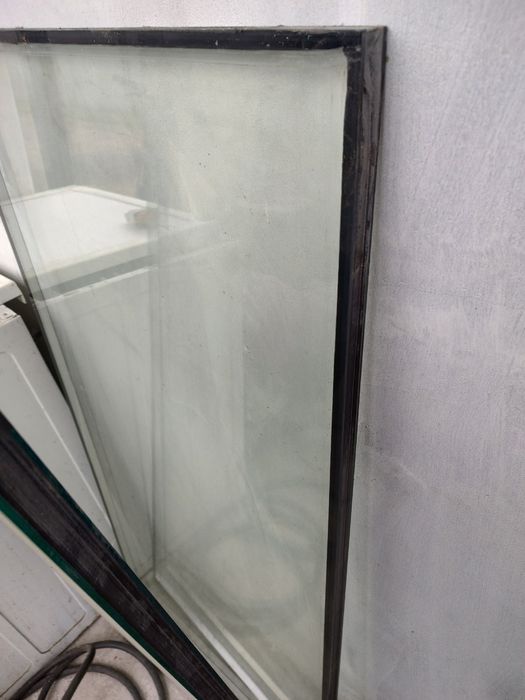 Продам два склопакети розміром 120*58см