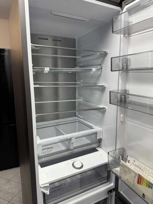 OUTLET nowa Lodówka Samsung RB38C7B5D22 Bespoke czarne szkło 203 cm F3