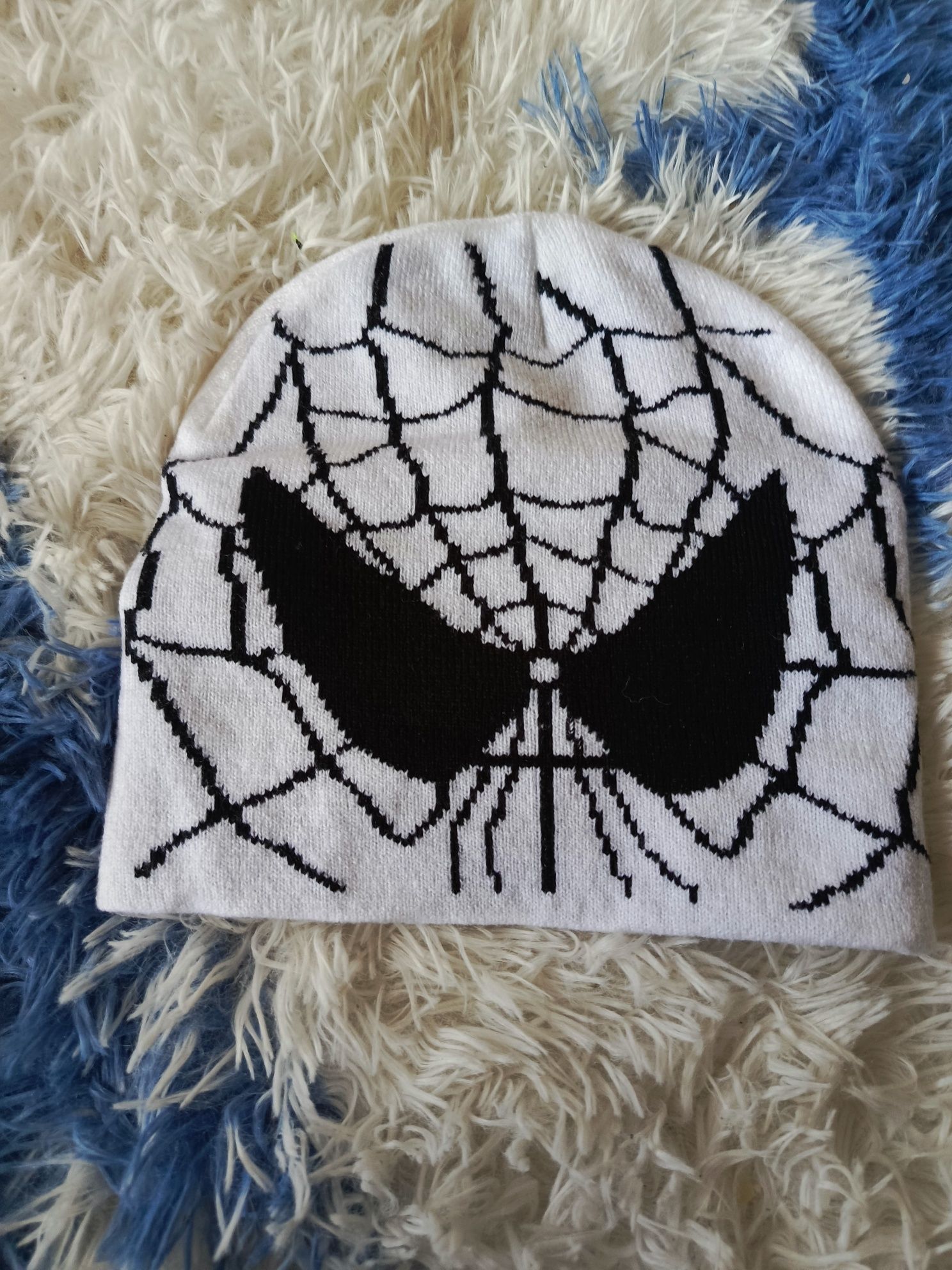 Stylowa czapka Spiderman