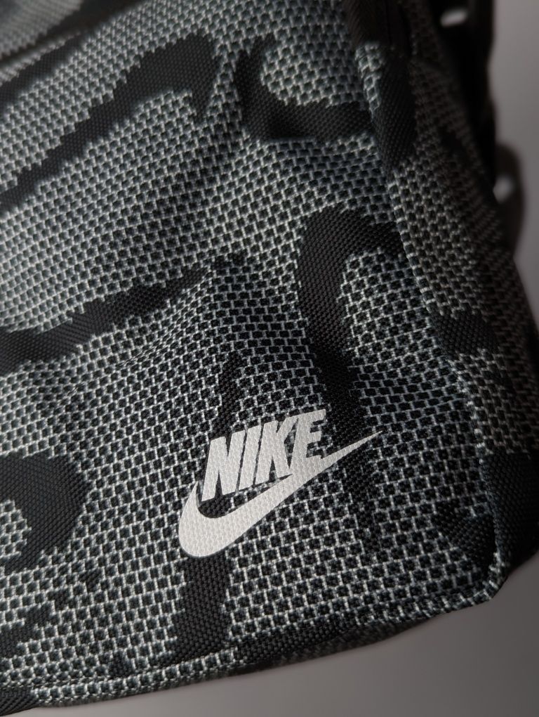 Nike bag DQ5738-010, сумка месенджер найк, Барсетка Nike, кархарт