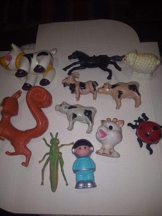 Різні іграшки.        .