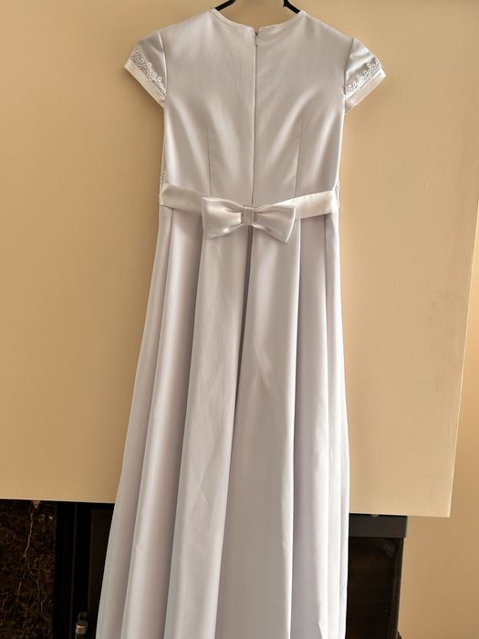 Suknia komunijna r. 140 z dodatkami