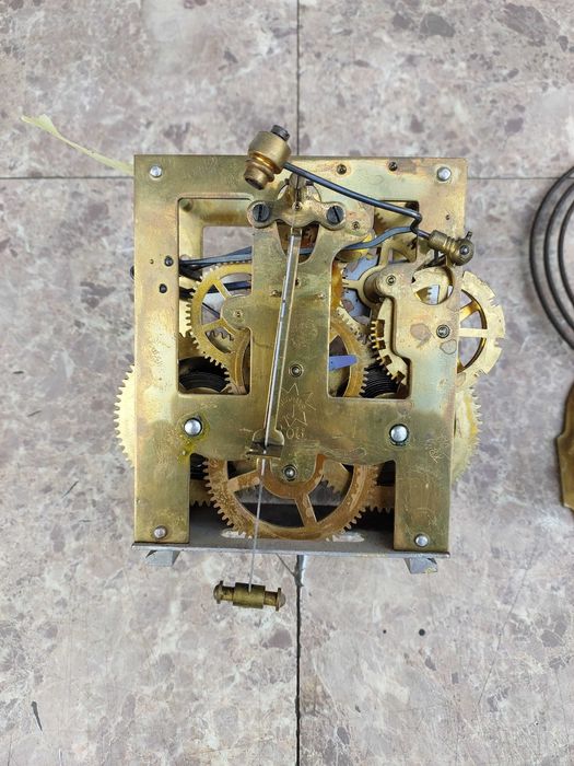 663 Mechanizm starego zegara ściennego Junghans B06 sprawny
