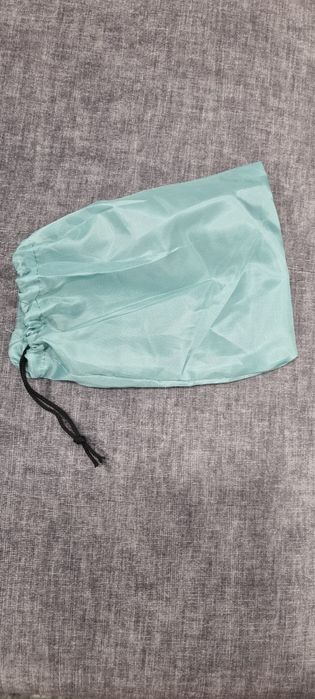 Продаю женскую курточку