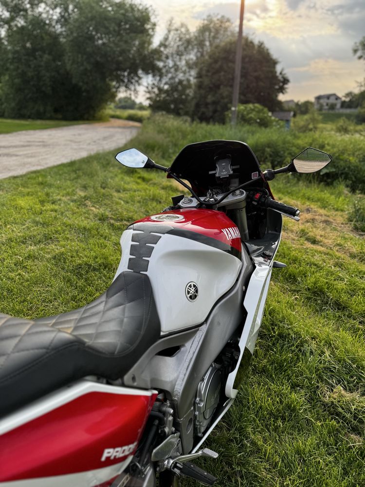 Yamaha FZR1000 (1992)