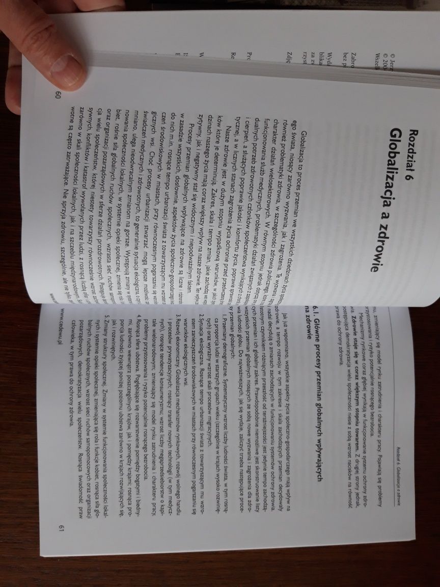 Książka "Polityka zdrowotna a zdrowie publiczne"  J.Leowski