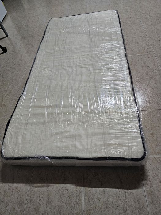 Colchão solteiro 90x190 cm