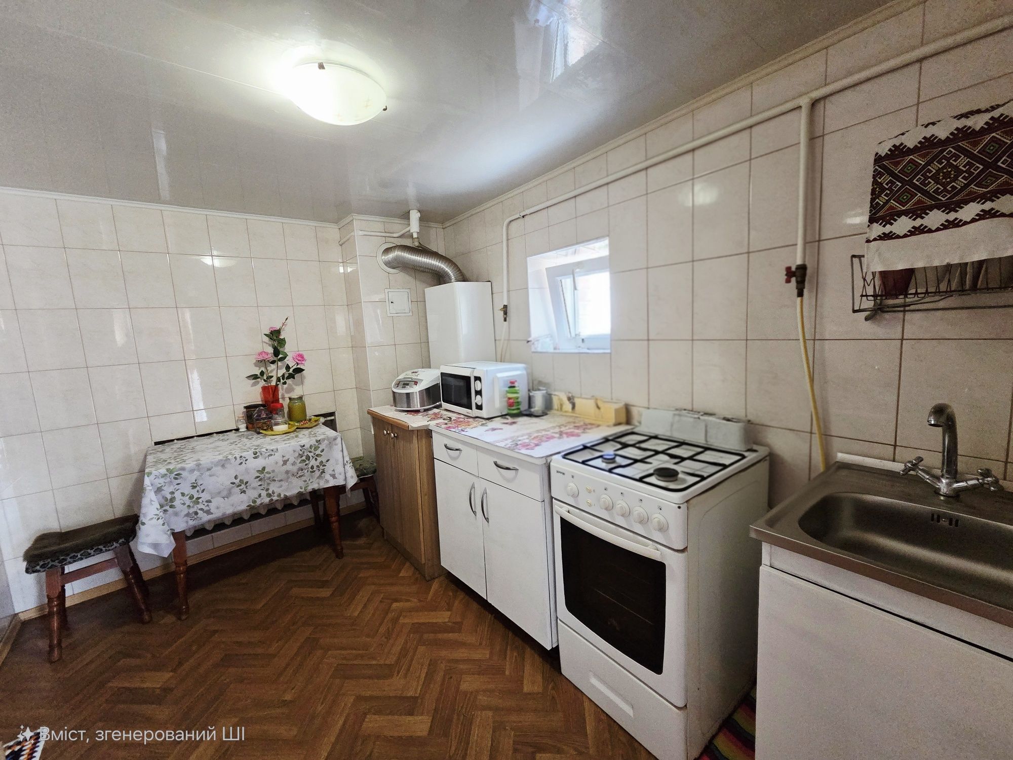 Продам добротний будинок на Новомиколаївці