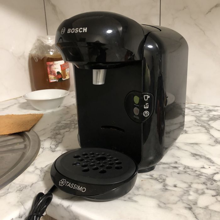 Кавоварка Bosch капсульна Tassimo в прекрасному стані , майже нова