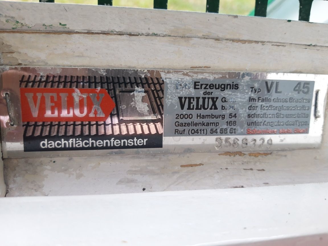 Dwa okna dachowe Velux