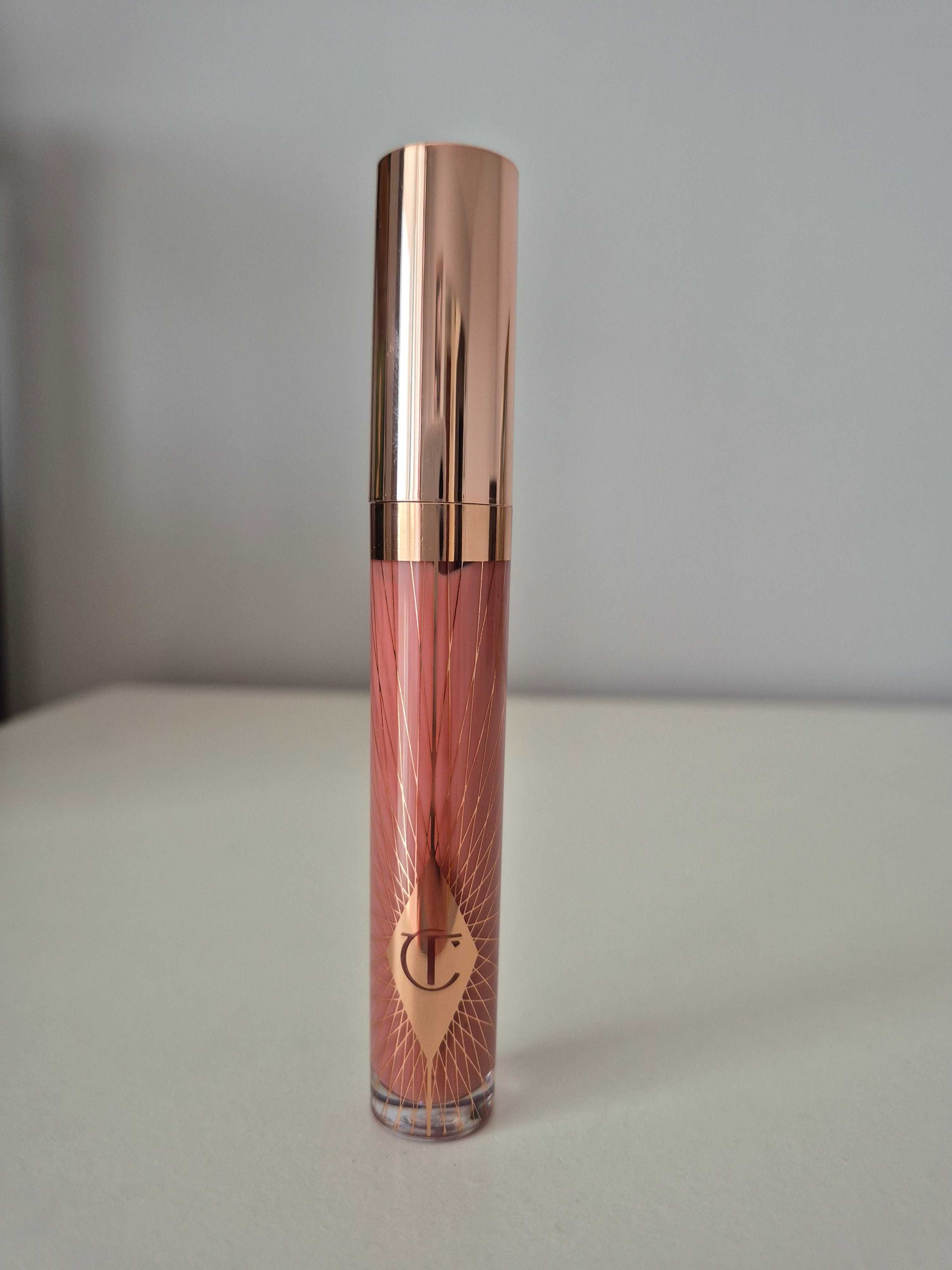 Charlotte Tilbury
Błyszczyk do ust
Pillow Talk