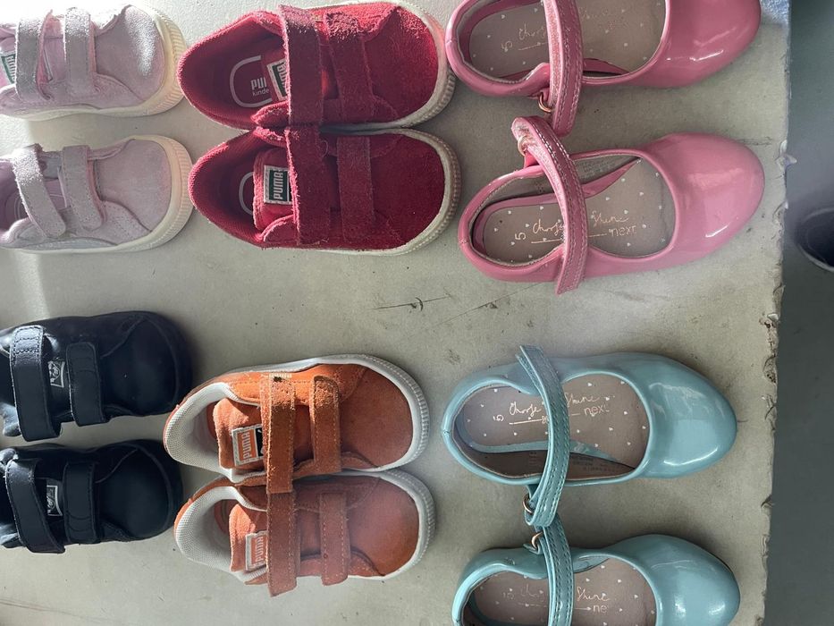 32 pares de calçado