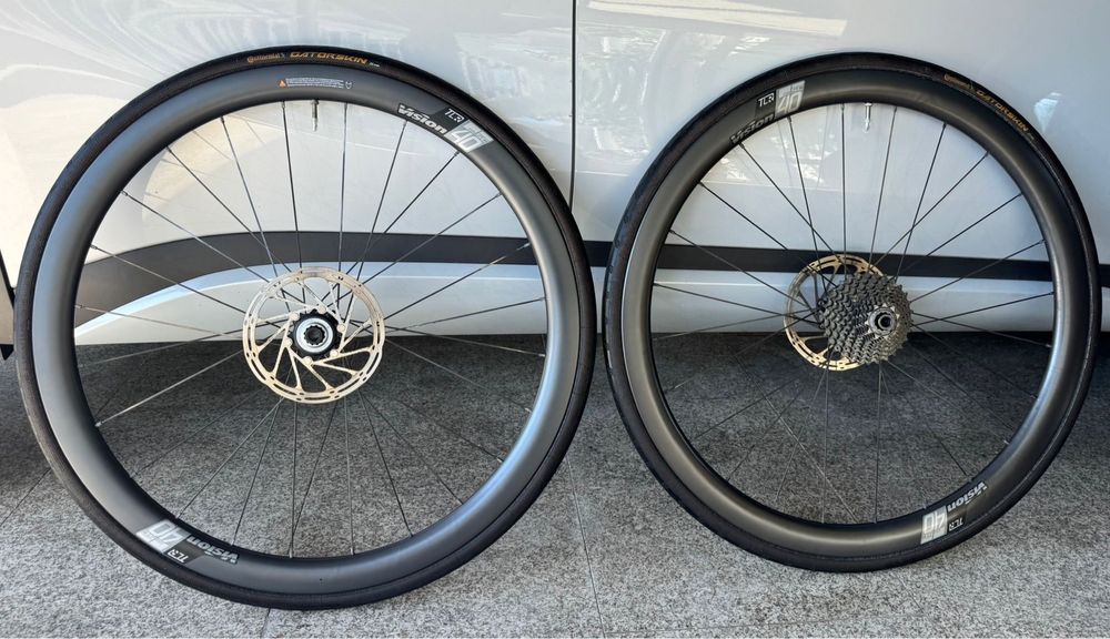 Rodas Vision TRL 40mm em carbono vom cassete ultegra e pneus