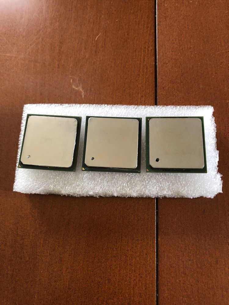 3 procesory Intel Celeron retro