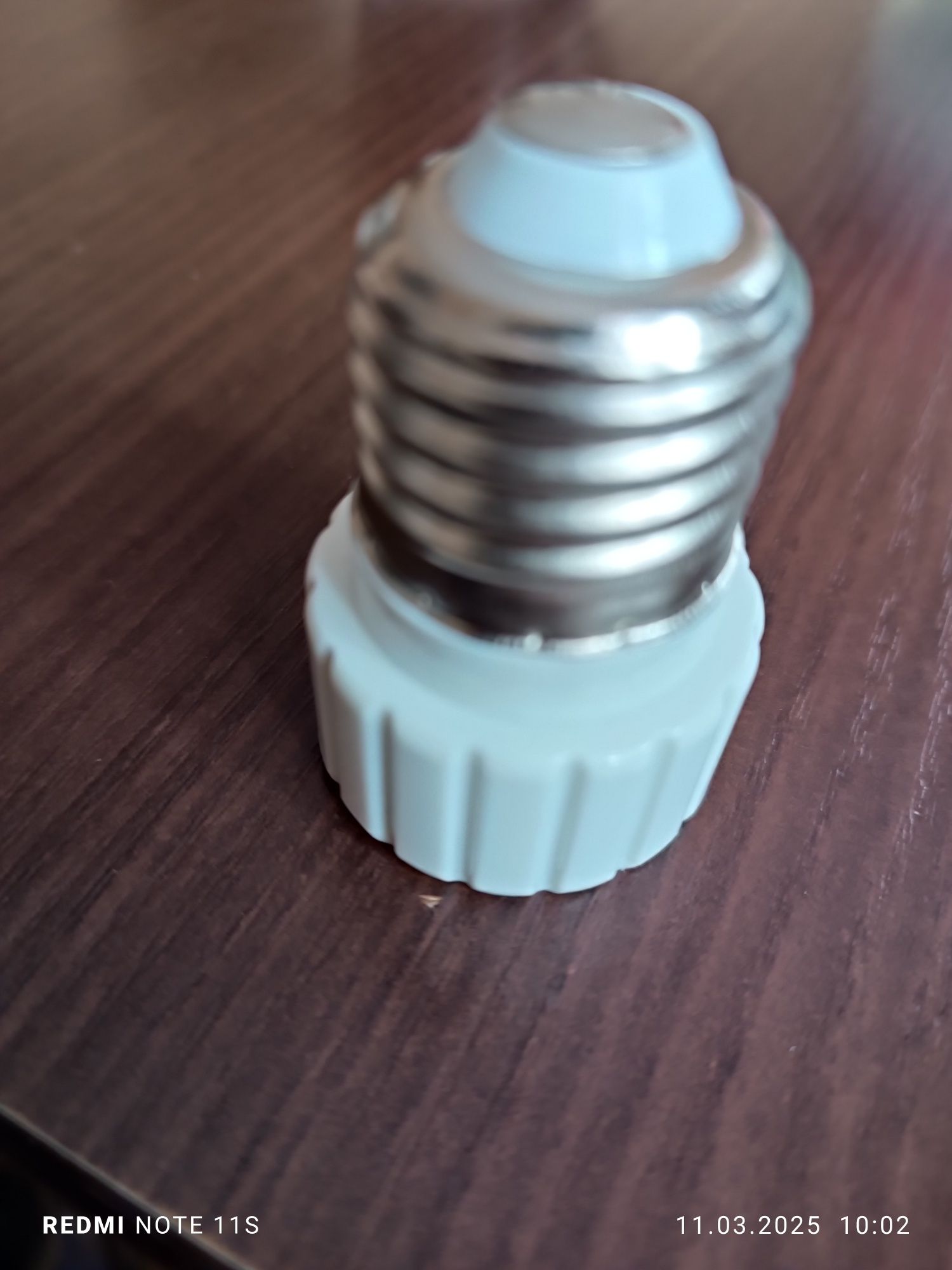 Przejściówka adapter plastikowa E27 na GU10