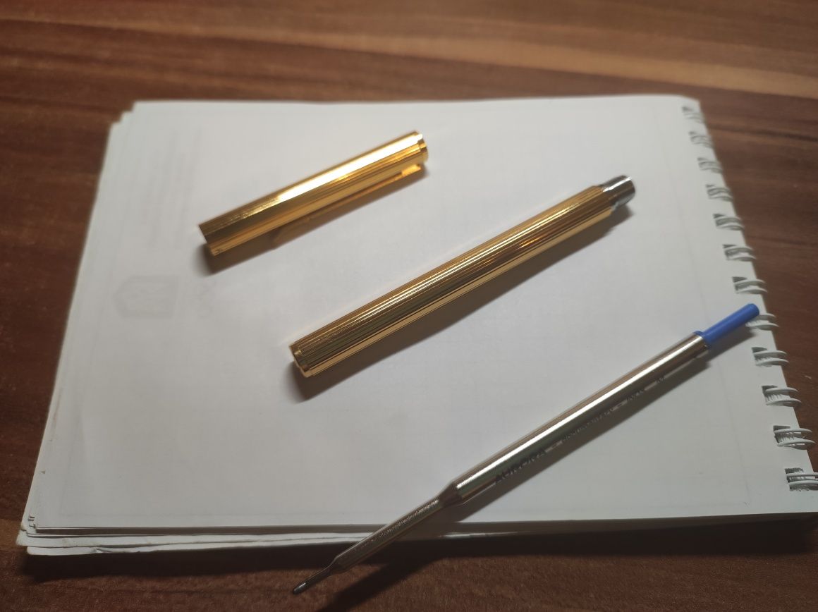 Продам новую позолоченную  винтажную ручку Aurora Hastil Gold Plated S