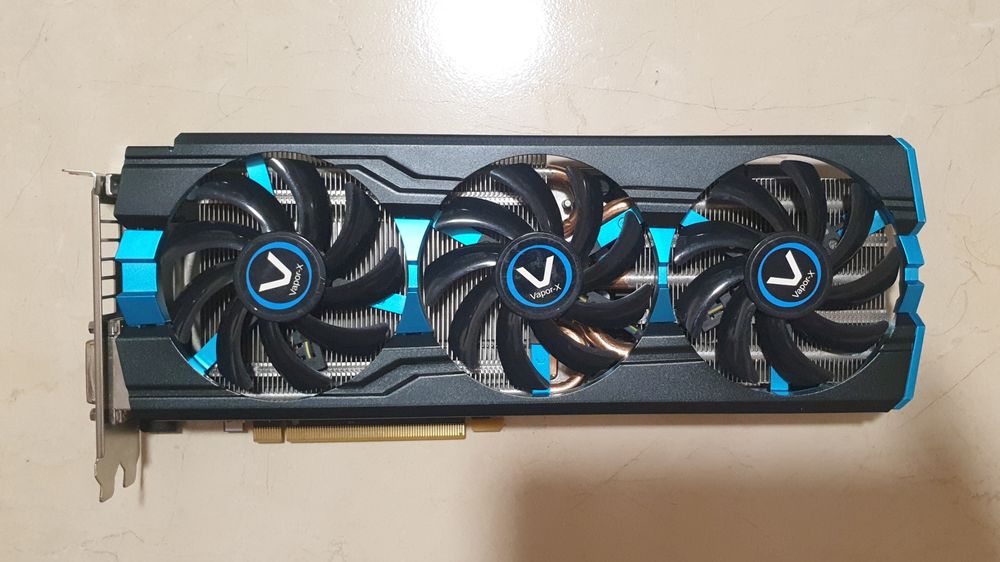 Колекційна Sapphire Toxic / Vapor-X R9 280X 3GB GDDR5 PCI-E