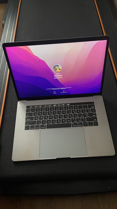 Macbook Pro 2016  15” Touchbar