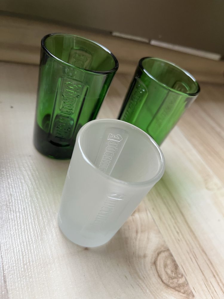 Kieliszki jagermeister zielone i biały