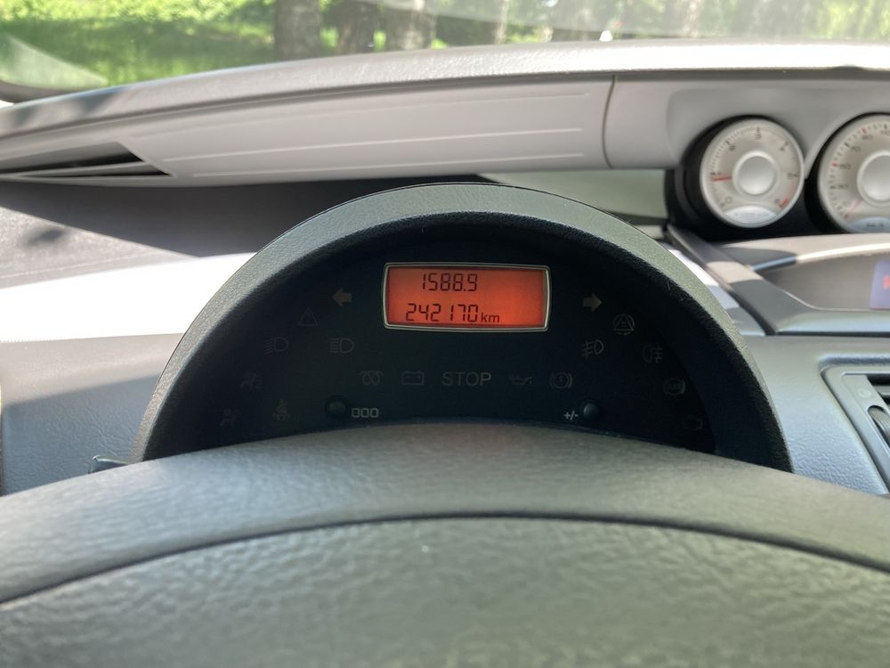 Peugeot 807 2006