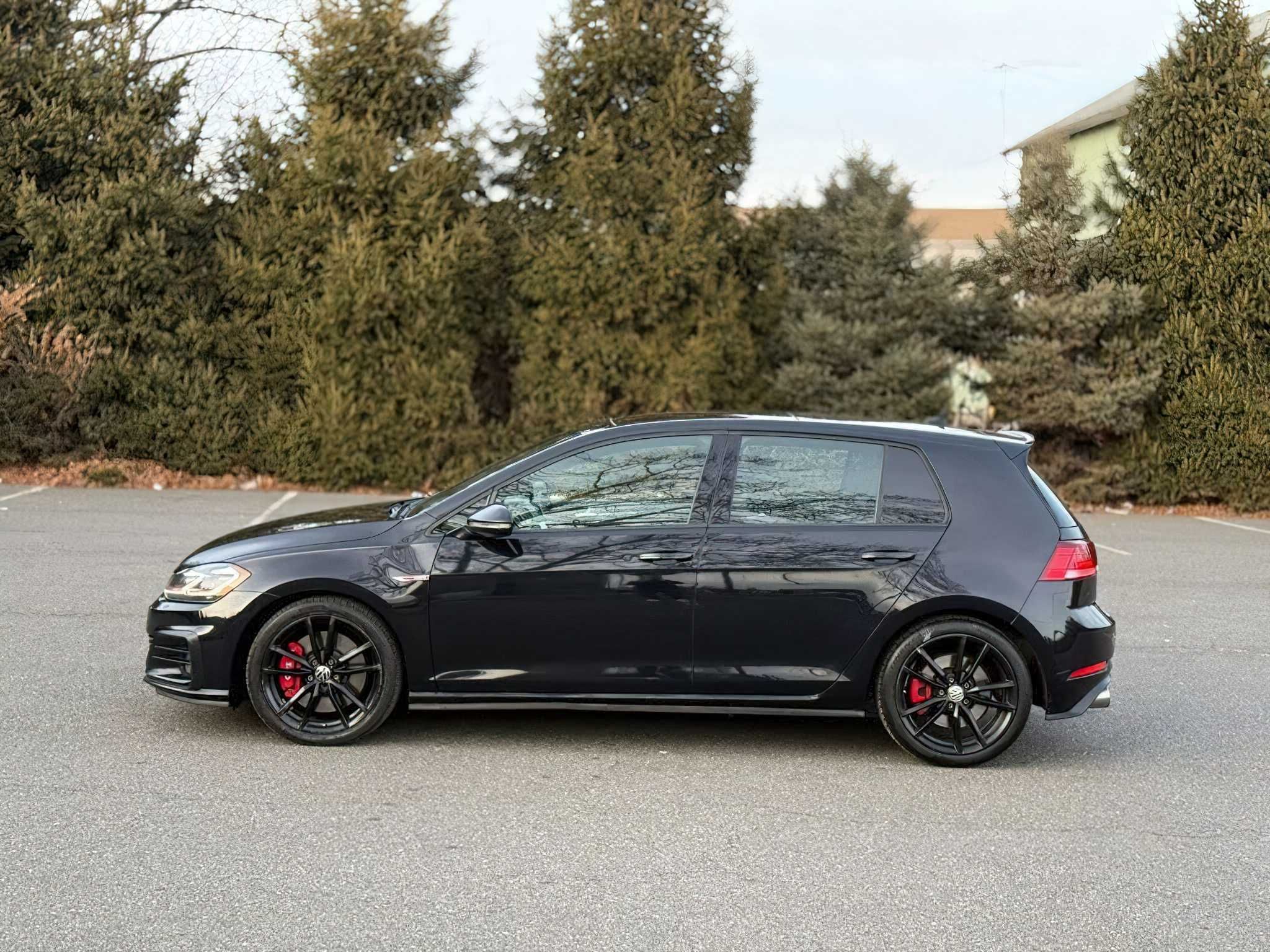 Volkswagen Golf GTI 2021