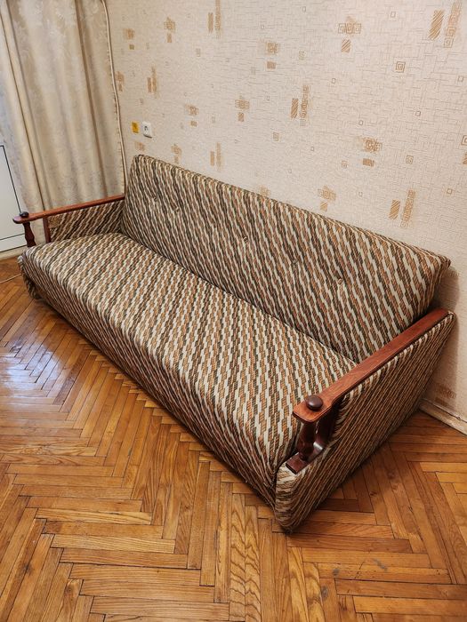 Диван та два крісла