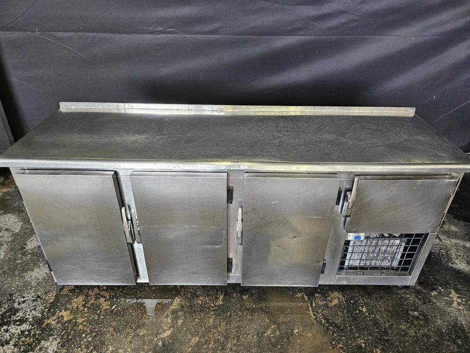 Bancada refrigerada em inox