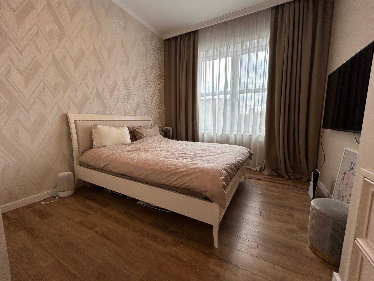 Продам 2х кімнатну квартиру 71м2 ЖК Люкс Дельмар Яворницького  Парк