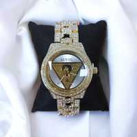 Złoty zegarek damski Guess z pudelkiem