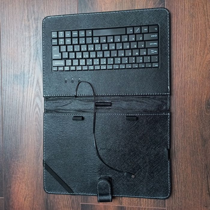 Tablet Samsung Tab A + Klawiatura