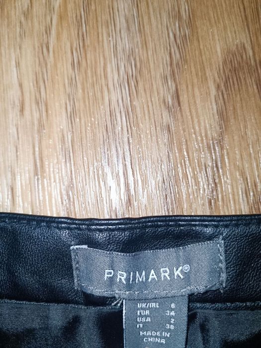 Чорна шкіряна спідниця Primark