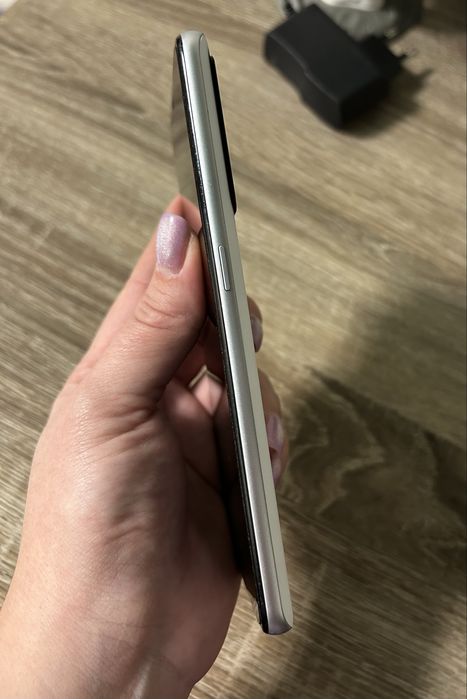 Продам смартфон Realme gt neo 5 240w