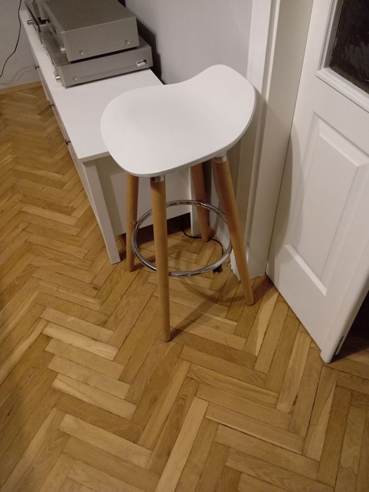 Hoker,stołek barowy Castorama biały
