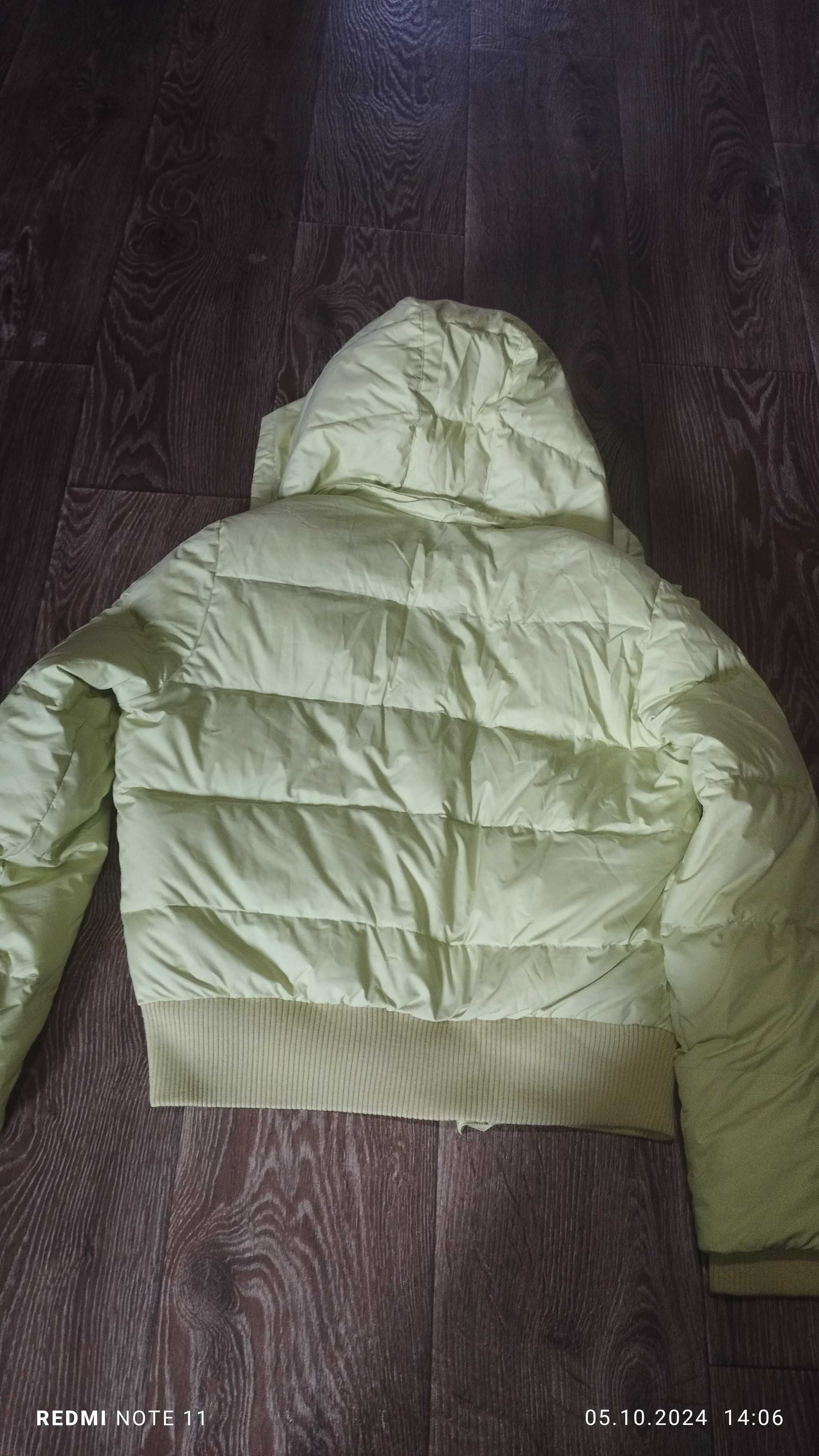 Продам жіночу куртку