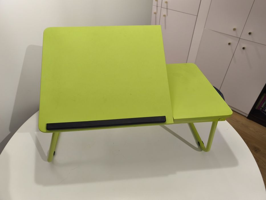 Stolik na laptopa/książkę/śniadanie do łóżka