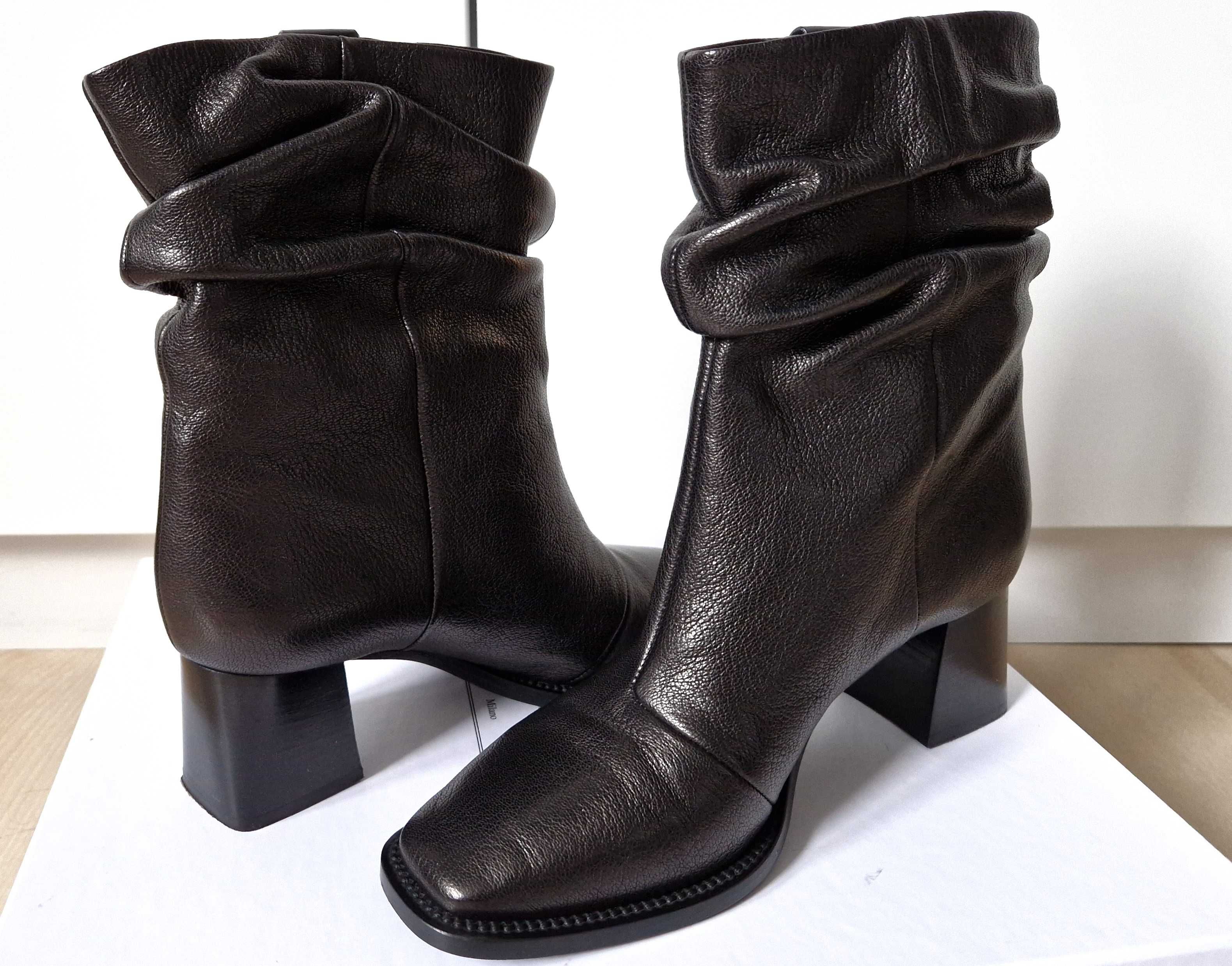 Botki Moschino Couture buty sztyblety