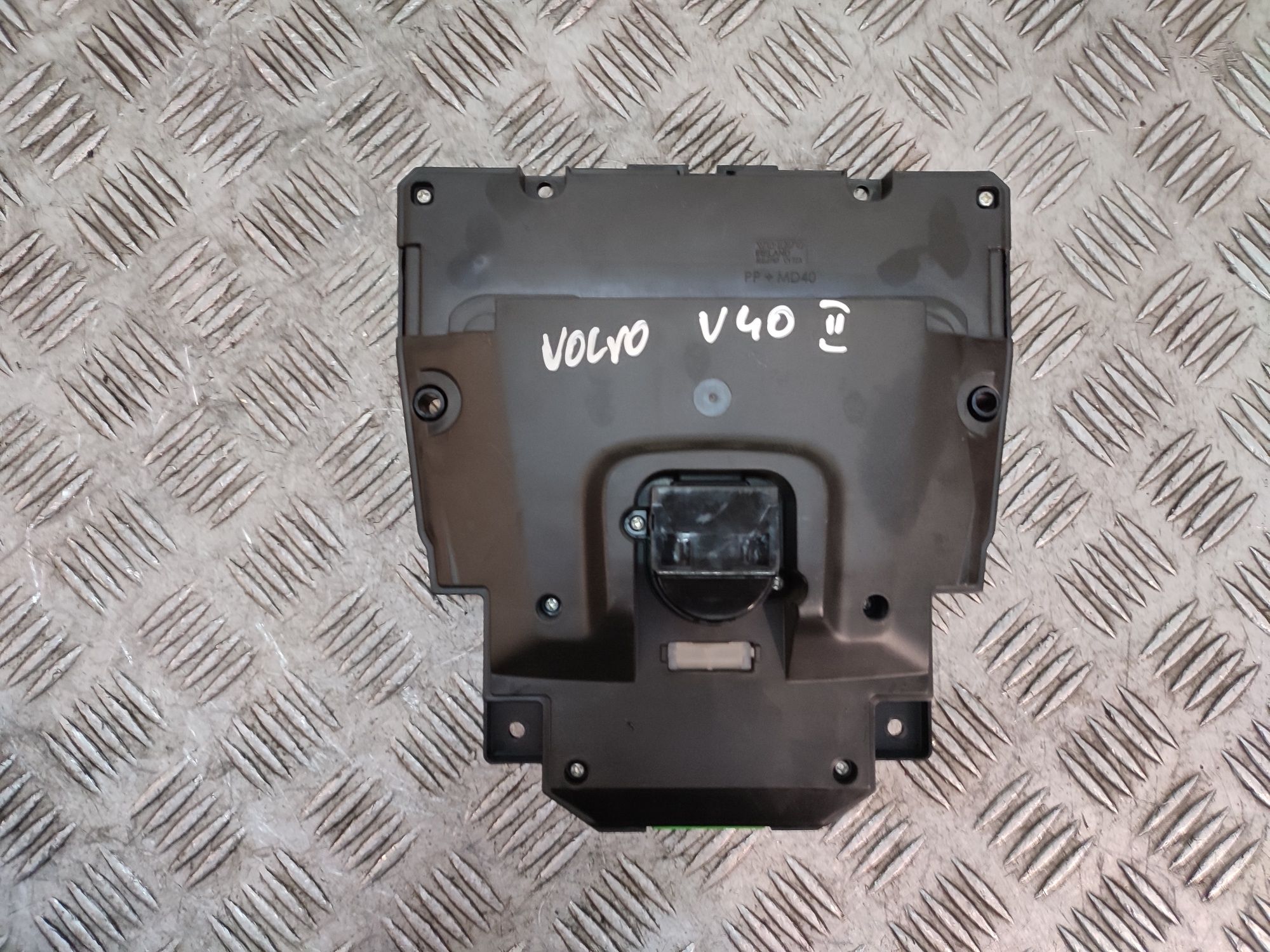 Volvo V40 II 12-19r panel nawiewów klimatyzacji