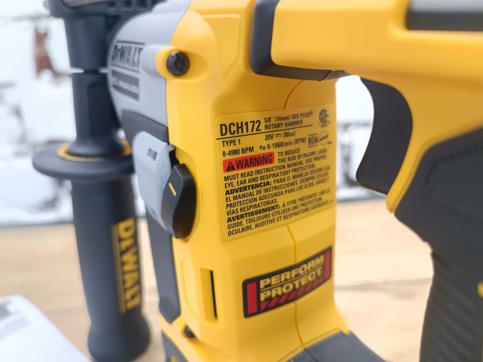 Безщітковий акумуляторний перфоратор DeWalt DCH172  з США Орігинал