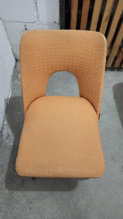 Krzesła muszelka dwie sztuki