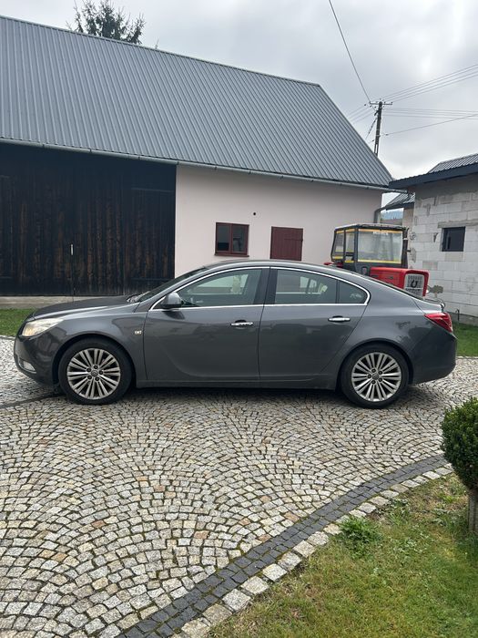 Opel insignia 2011r