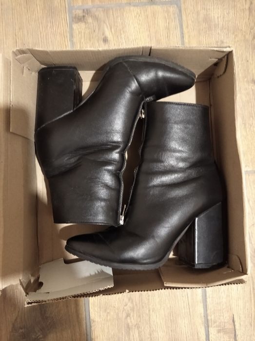 Бательоны кожаные