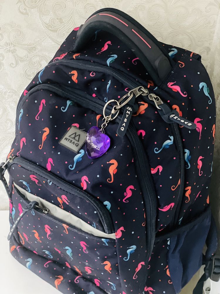 Рюкзак шкільний для дівчинки myBag 3-6 клас