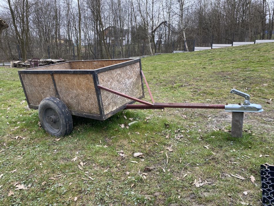 Przyczepka, wózek ogrodowy do traktorka.