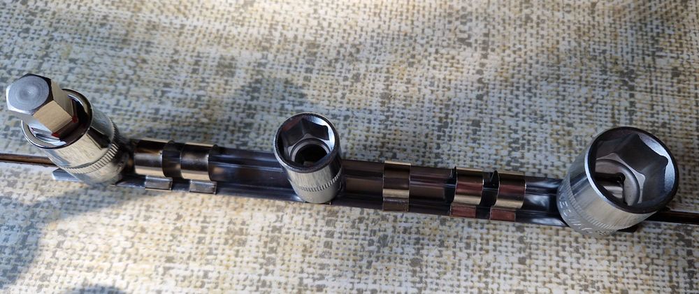 NOWA Listwa na nasadki, rozmiar 1/2 cala na 8 nasadek, do zawieszenia